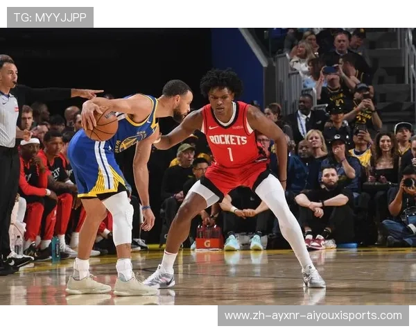 火箭队VS勇士队激烈对决回顾及赛场亮点